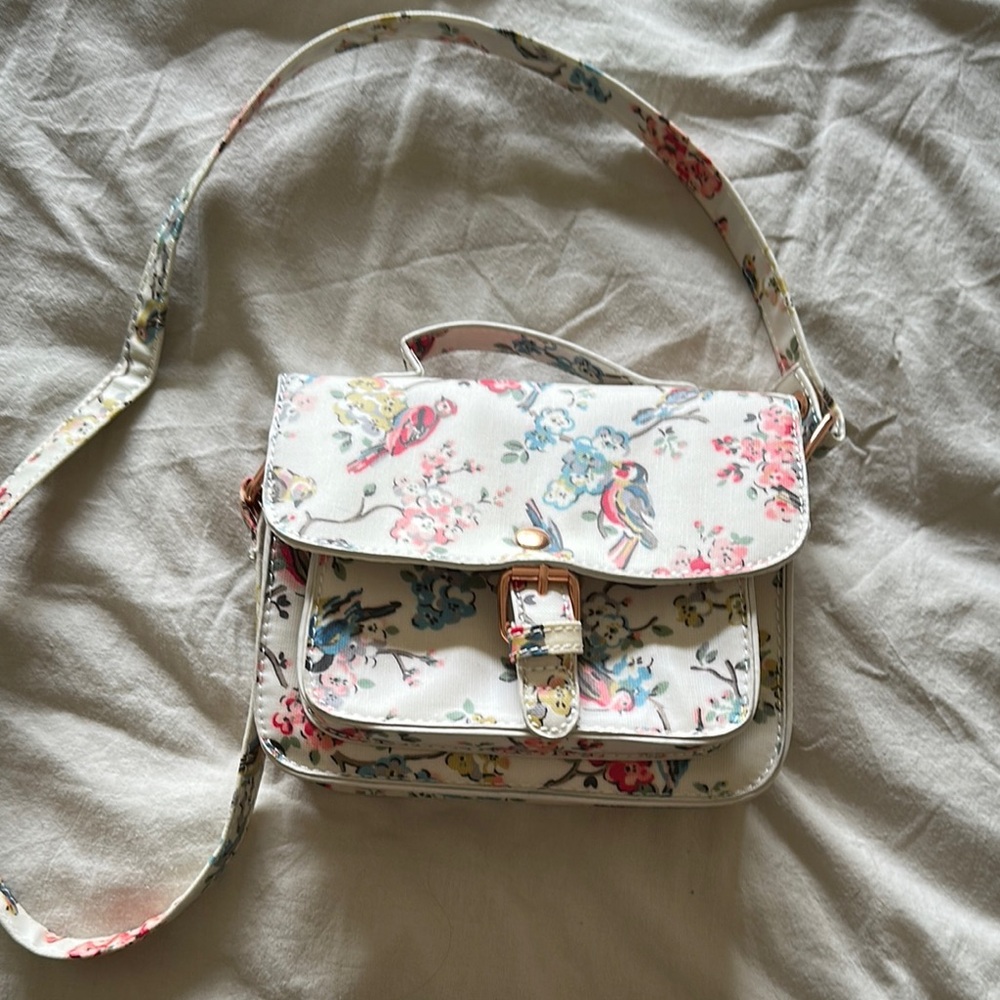 White Floral Print Handbag with Flap Closure